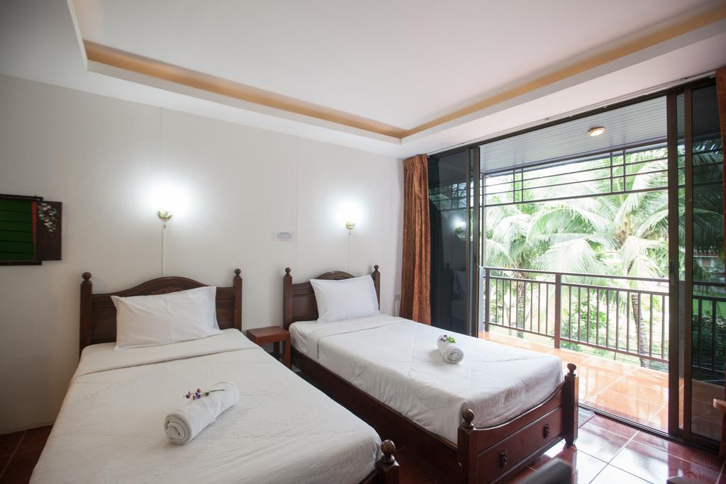 Twin Place At Kamala Beach Exterior photo