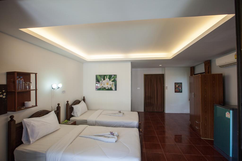Twin Place At Kamala Beach Exterior photo