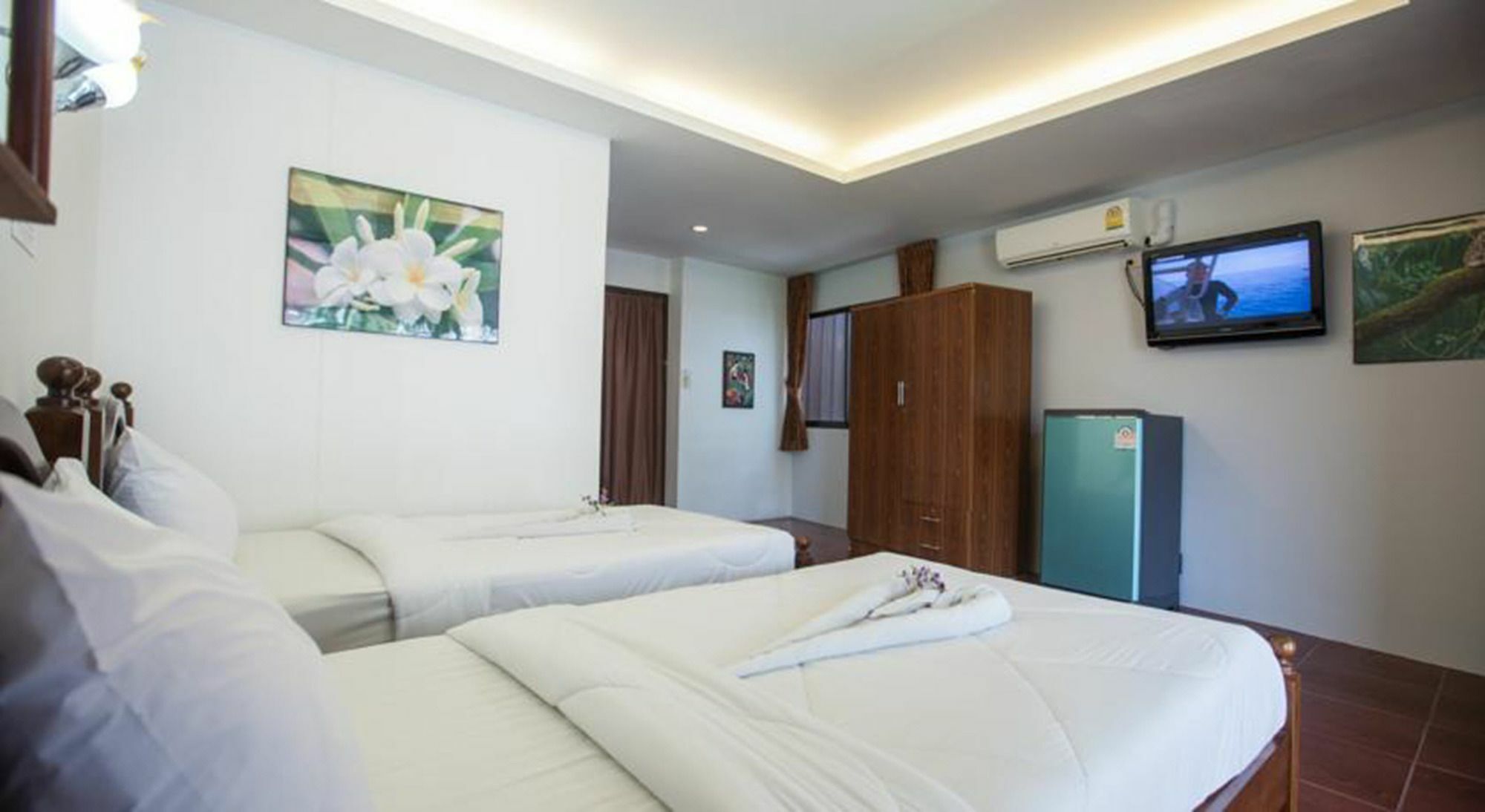 Twin Place At Kamala Beach Exterior photo